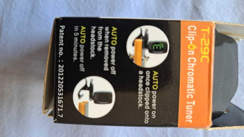 Tuner chromatyczny / gitarowy T-29C Musedo