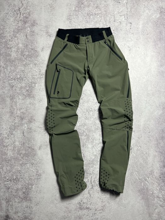 М(size) Жіночі трекінгові штани Peak Performance на Утяжках Софтшелл