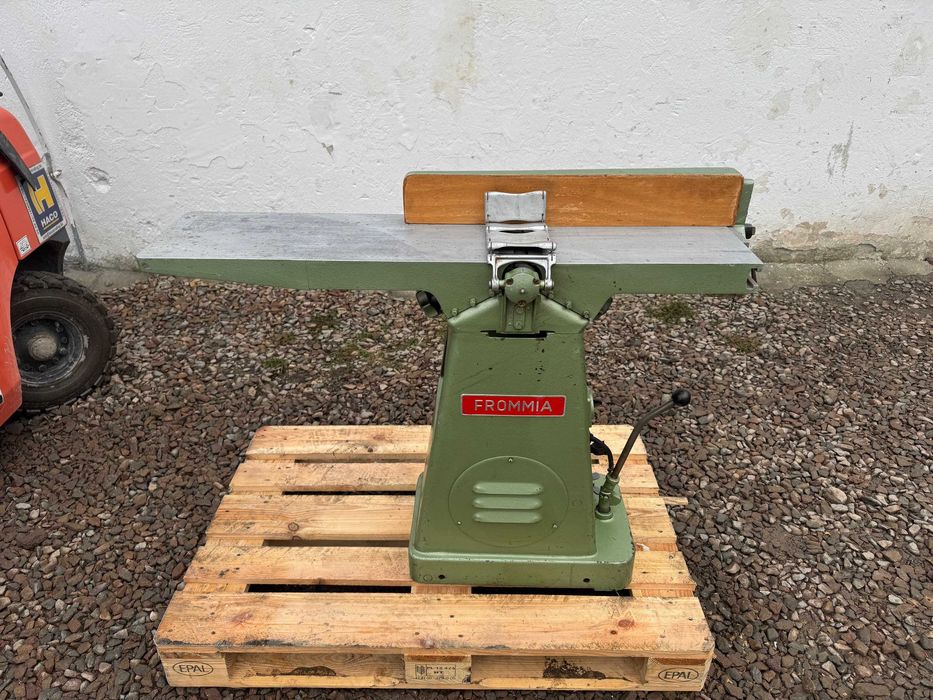 Strugarka wyrówniarka FROMMIA 146 mobilna