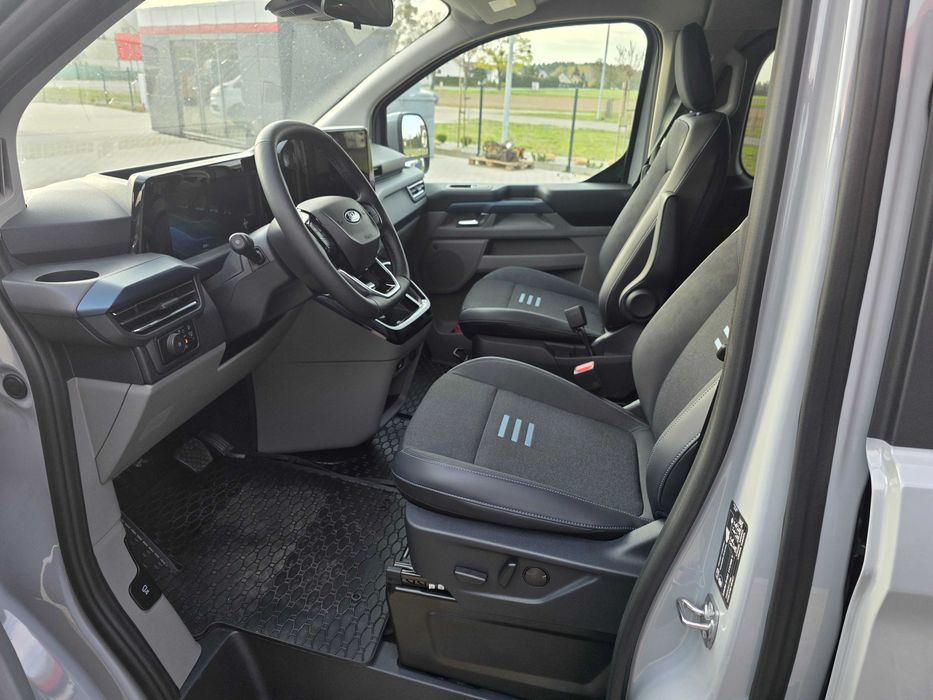 Wynajem BUS 8os. FORD MK2 TOURNEO ACTIVE Automat L2 170KM 2025 4x4