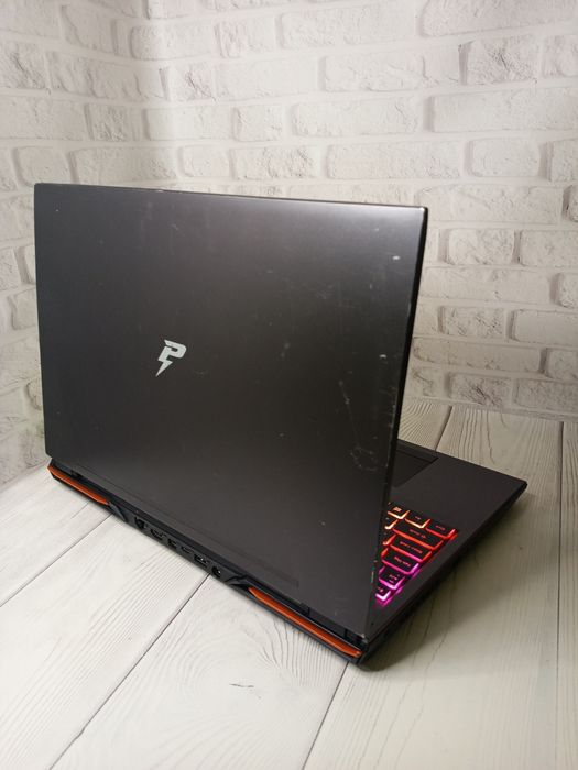 Геймерський ноутбук PowerSpec 1530 i7-10875H RTX 2070 Super 8Gb 240Hz
