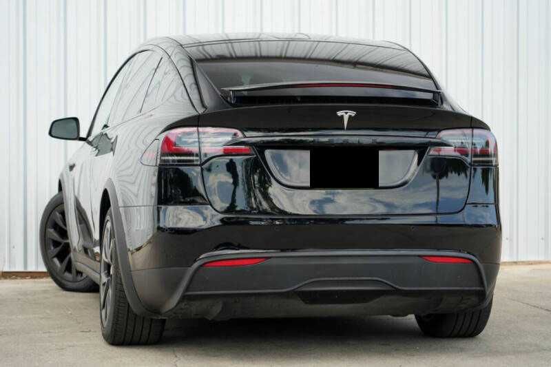 2023 Tesla Model X Standard Range