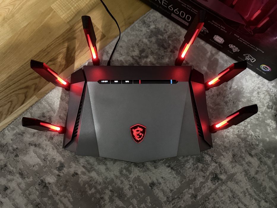 Роутер MSI Radix AXE6600 (GRAXE66) WiFi 6E, 6600 Мбіт/с