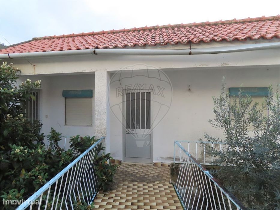 Moradia T4 para venda
