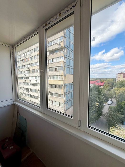 Продам 1-ком квартиру на Левобережном 3