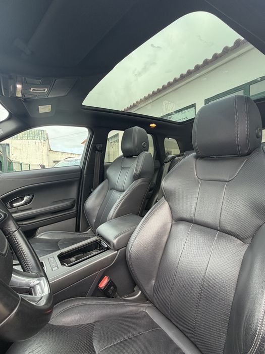 Land Rover Evoque Aut Skyview Edition.