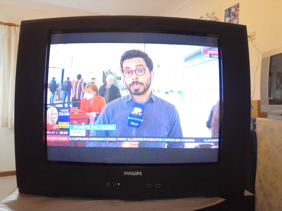 TV Philips 72cm cores com aparelho tdt