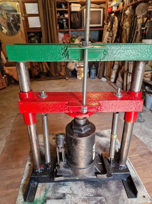 прес  удаления и запрысовки  сайленблокив и подшипников