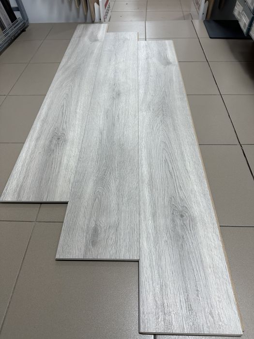 Ламінат KRONOPOL 4570 "Телець" 10мм/33клас 4V Польща 645грн/м2