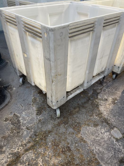 Carrinho em plastico