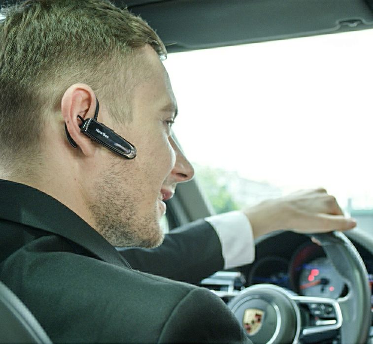 Bluetooth гарнітура New Bee LC-B41 + Кейс