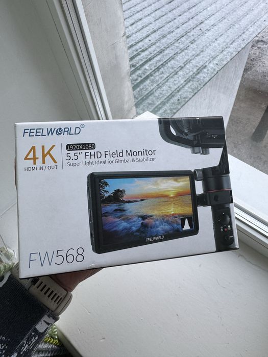Feelword FW 568 накамерный монитор