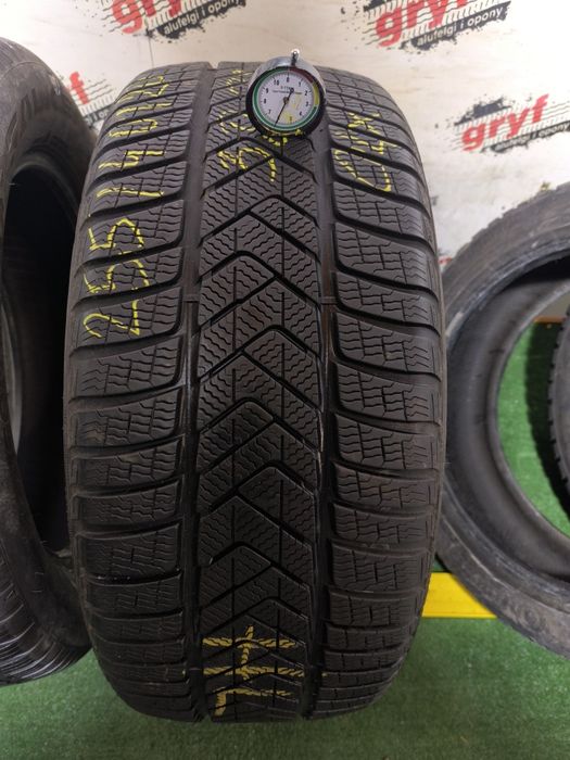 # Opona Pirelli sotto zero 3 255/40/20 pojedynka