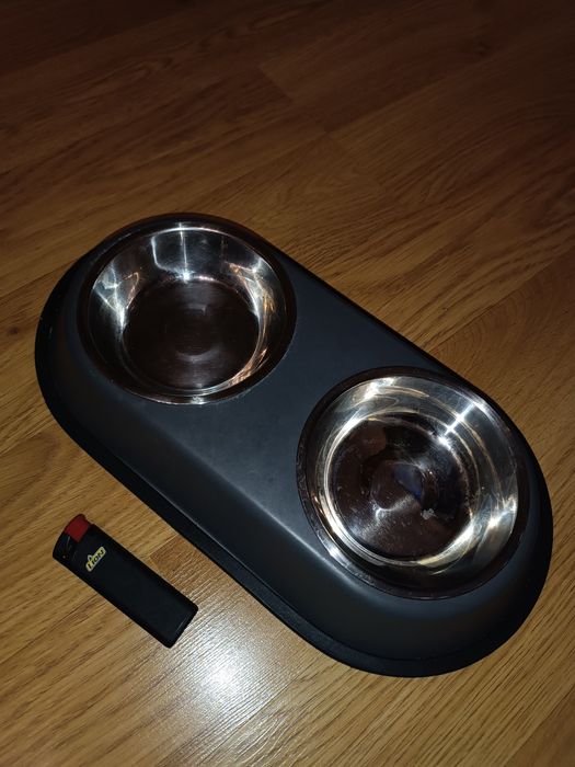 Підвійна миска Agility металева чорна, 2*350 мл, 13 см

Залишити відгу