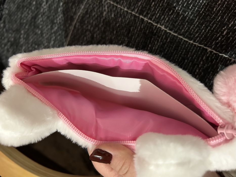 Pluszowy piórnik kotek