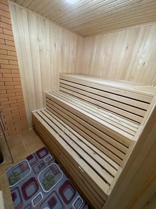 Новий будинок з лазнею біля Дніпра