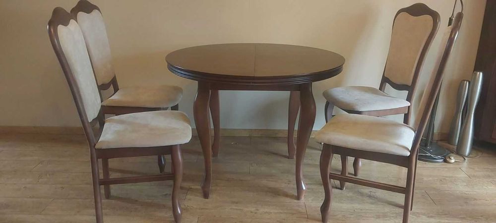 Stół rozkładany  + krzesła