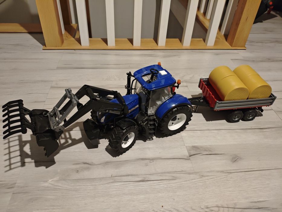 Traktor zabawka New Holland - Bruder + przyczepa+bele