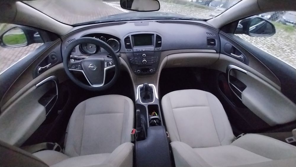 Opel insignia Sports Tourer 2.0 Cdti 2010