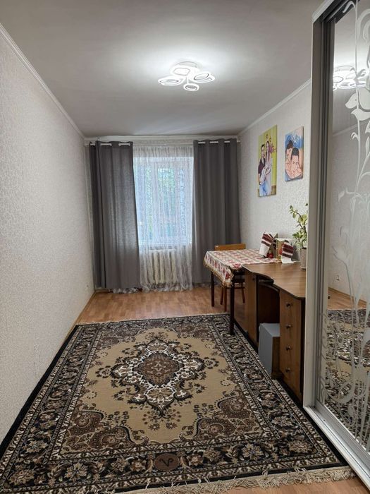 Продаж 3-х к по вулиці Космонавтів