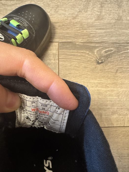 Роликові кросівки Heelys