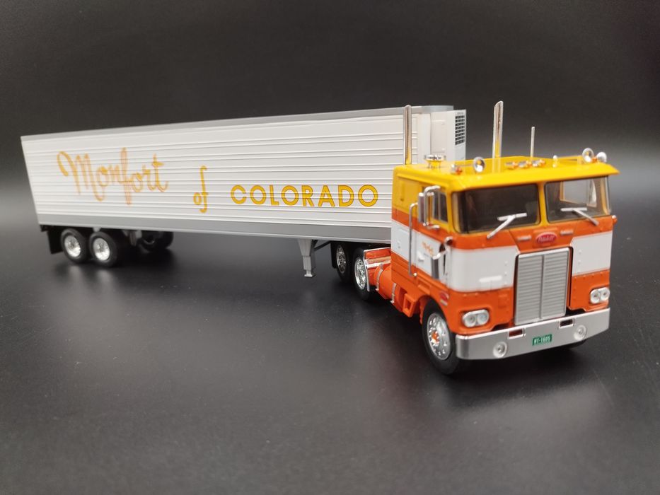 1:43 Altaya Peterbilt 352H (1979) Montfort Des Colorado model