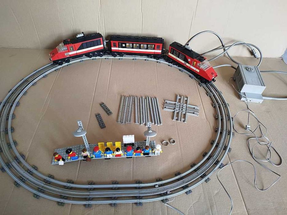 Lego 7745 12 Volt High Speed Train + 7864 12 V Transformer + 7857