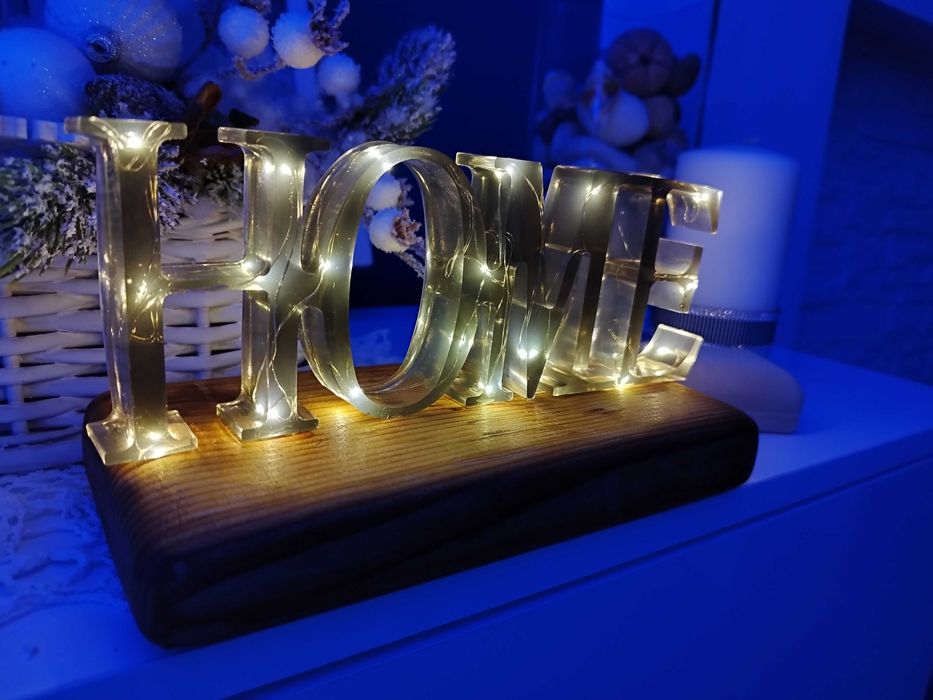 Lampka ozdobna nocna  z żywicy Home