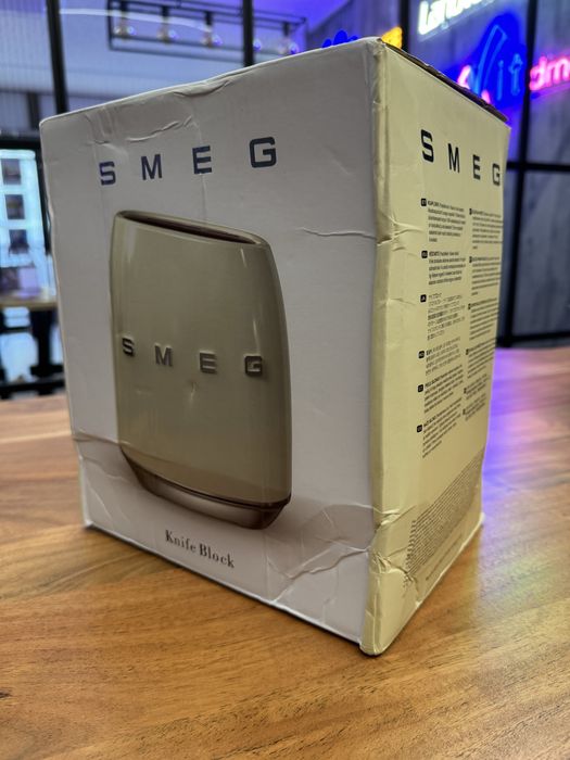 Bloco facas SMEG branco novo