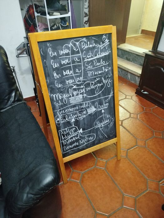 Pipoqueira profissional, com carrinho e quadro de anuncio