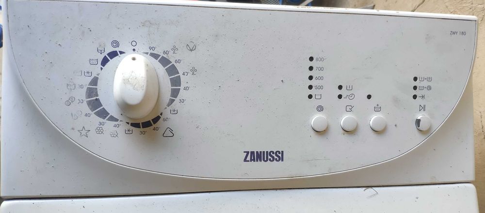 Пральна машина Zanussi ZWY 180 вузька вертикалка на запчастини
