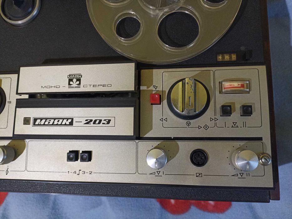 Магнітофон Маяк-203