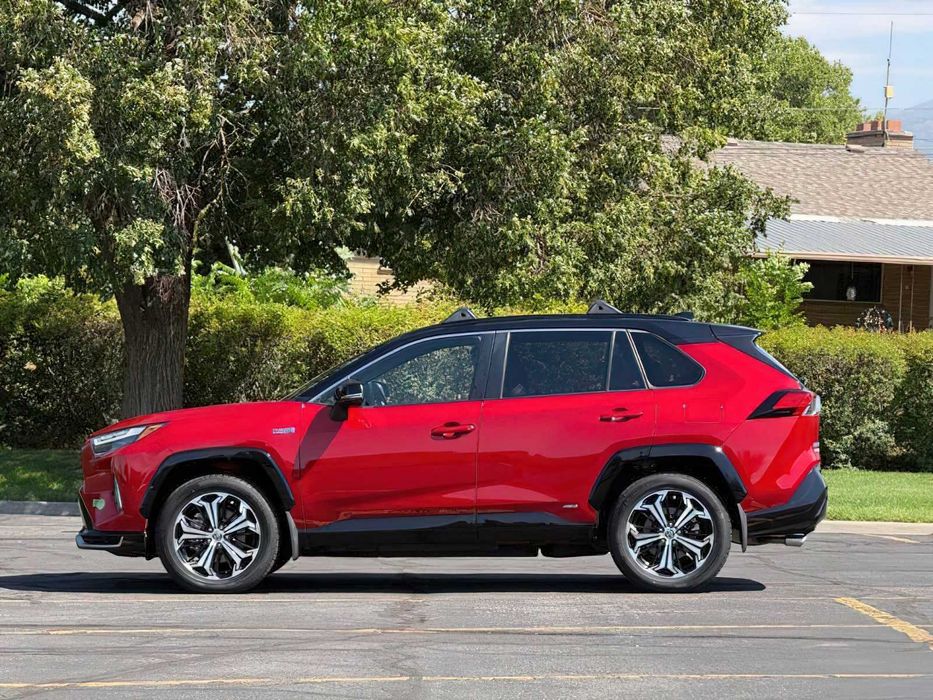 Toyota RAV4 Prime XSE      2023