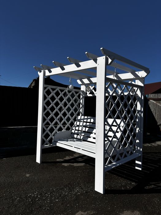 Качеля, гойдалка, пергола