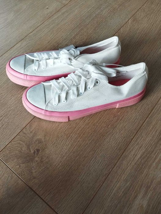 Nowe Trampki Cleve Rozmiar 39 Biało Różowe Modne Casual na Wiosnę