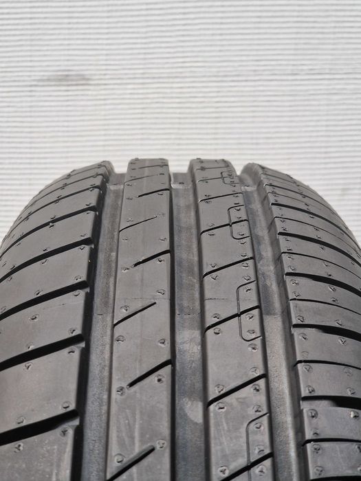 [Como Novos] 2 Pneus 185/65R15 GOODYEAR
