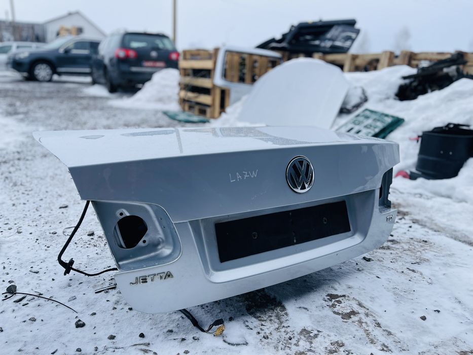 Задня кришка Джета 5 сіра la7w седан jeta 5 багажник розборка