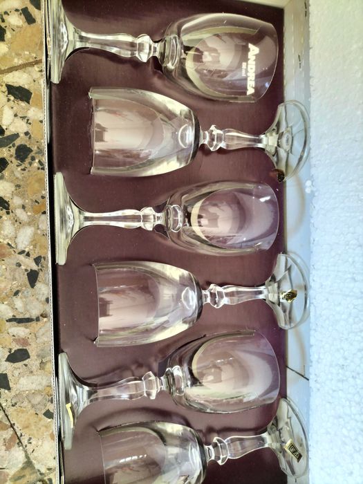 Conjunto de 48 copos de cristal Andrea