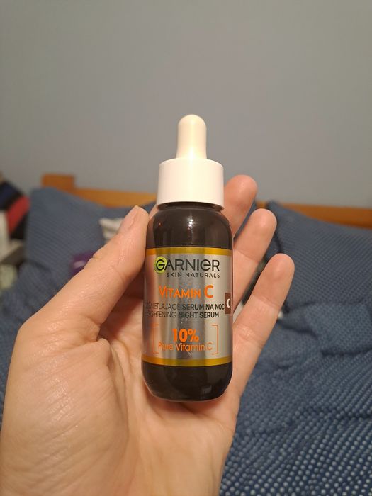 Garnier. Rozświetlające serum z witaminą C