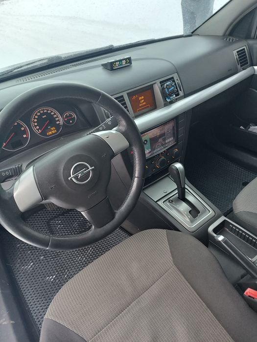 Opel Vectra C автомат  2.2 dizel