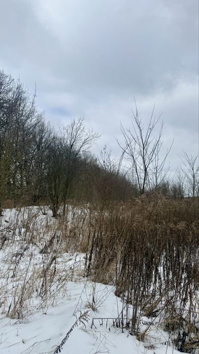 Ділянка біля котеджного містечка, поруч розвинена інфраструктура