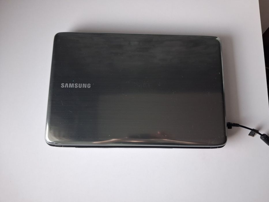 Sprzedam laptop Samsung