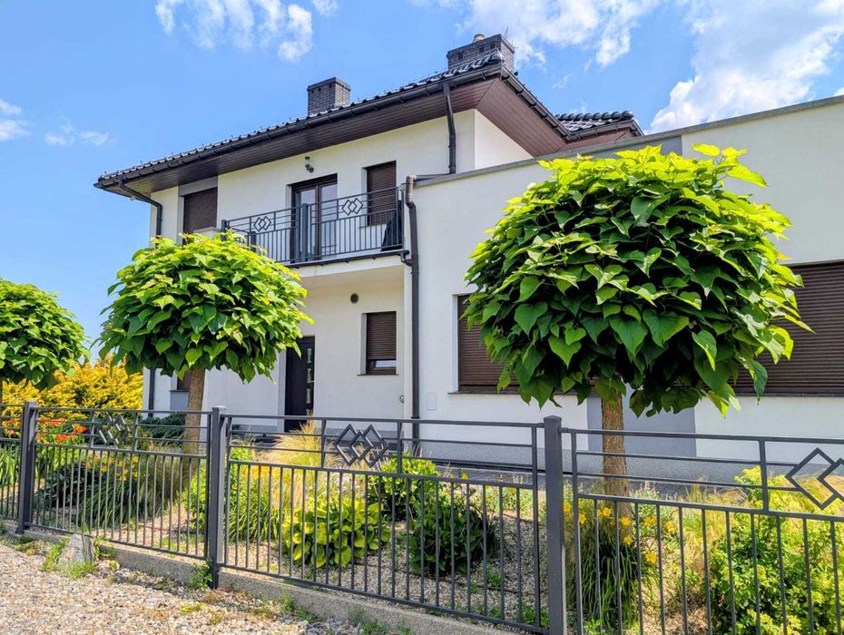 Talo, 196 m², tontti 690 m²
