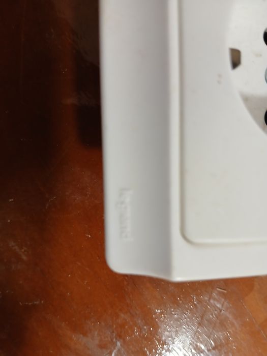 Wall Socket437799077346037762