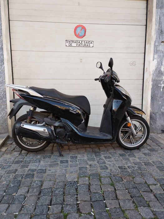 Honda SH 300cc Preta