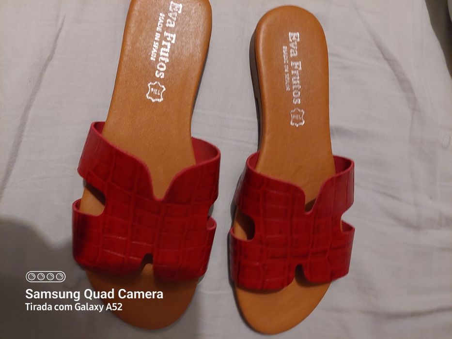 Chinelas em pele vermelhas Eva Frutos