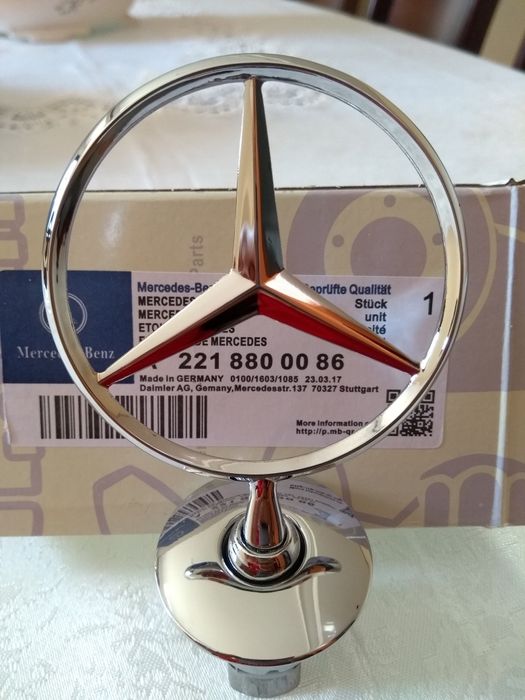 Estrela Capó Mercedes Benz, Peça nova
