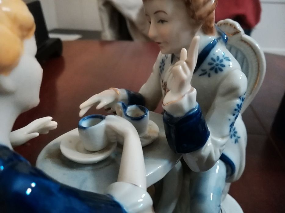 Figuras porcelana com Relogio alarme Telock
