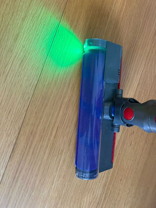 Szczotka Dyson z podświetleniem