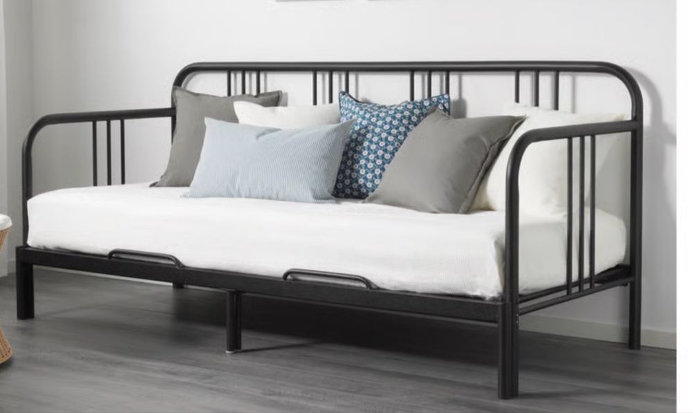 Łóżko  kanapa  IKEA